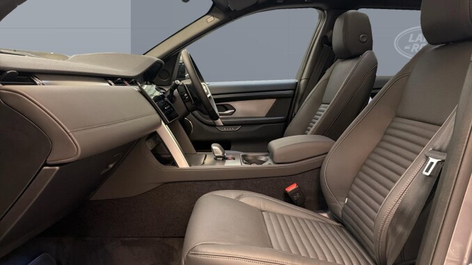 Land Rover Discovery Sport 1.5 P270e Dynamic HSE 5dr Auto [5 Seat] Station Wagon - Image 3